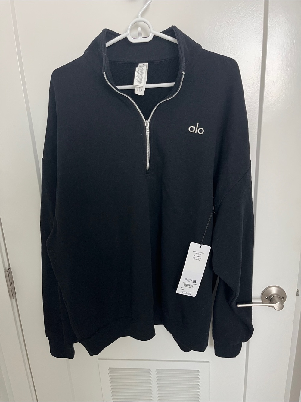 ALO Yoga Men’s Black Half-Zip Pullover Sweatshirt